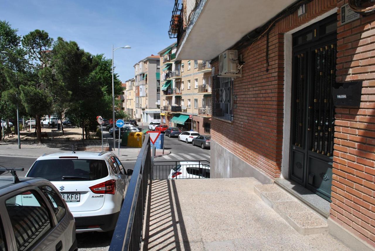 Viviendas De Uso Turistico Rocinante Toledo Apartment Exterior photo